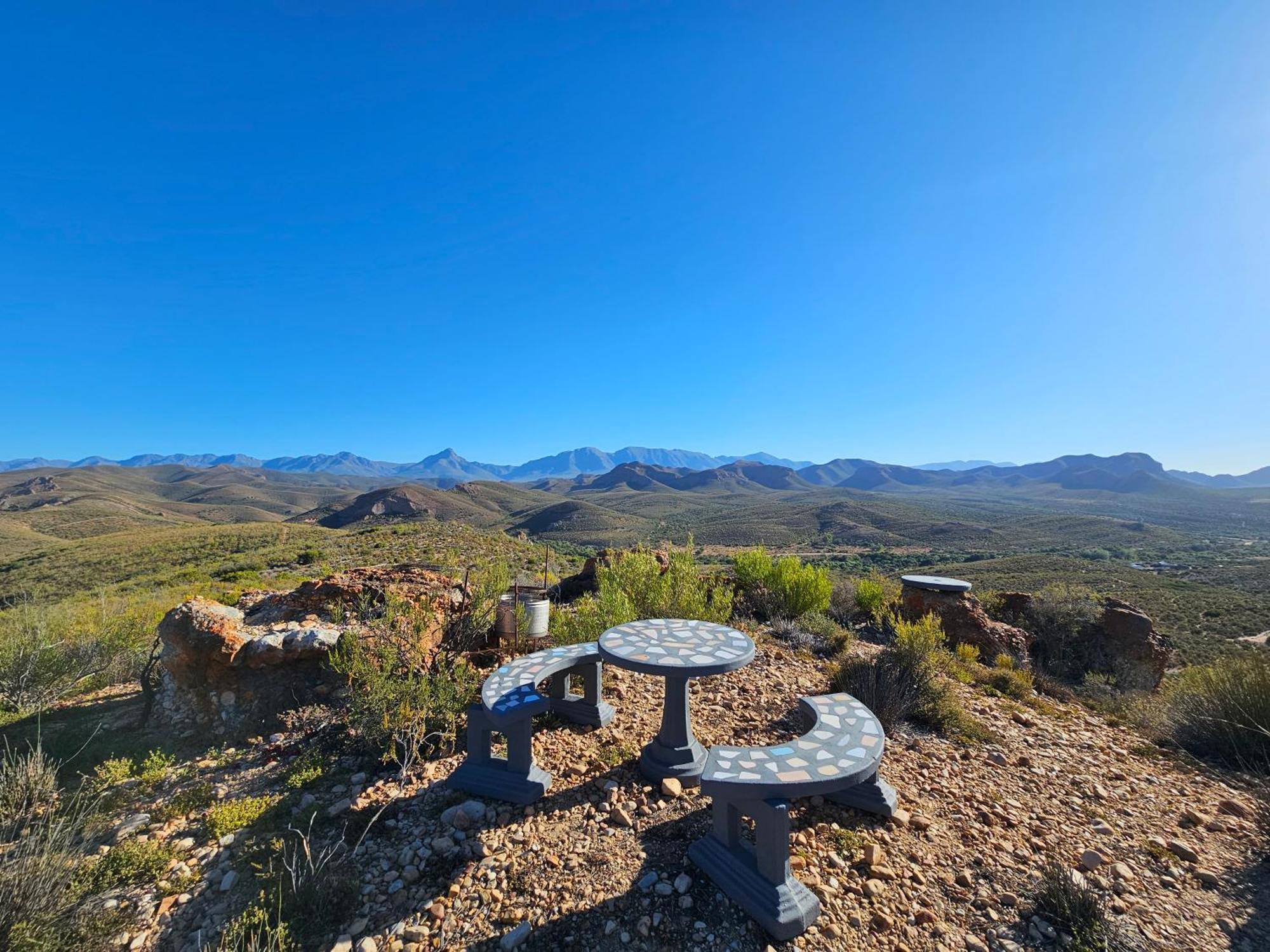 Zwartberg View Mountain Lodge Oudtshoorn Exterior photo